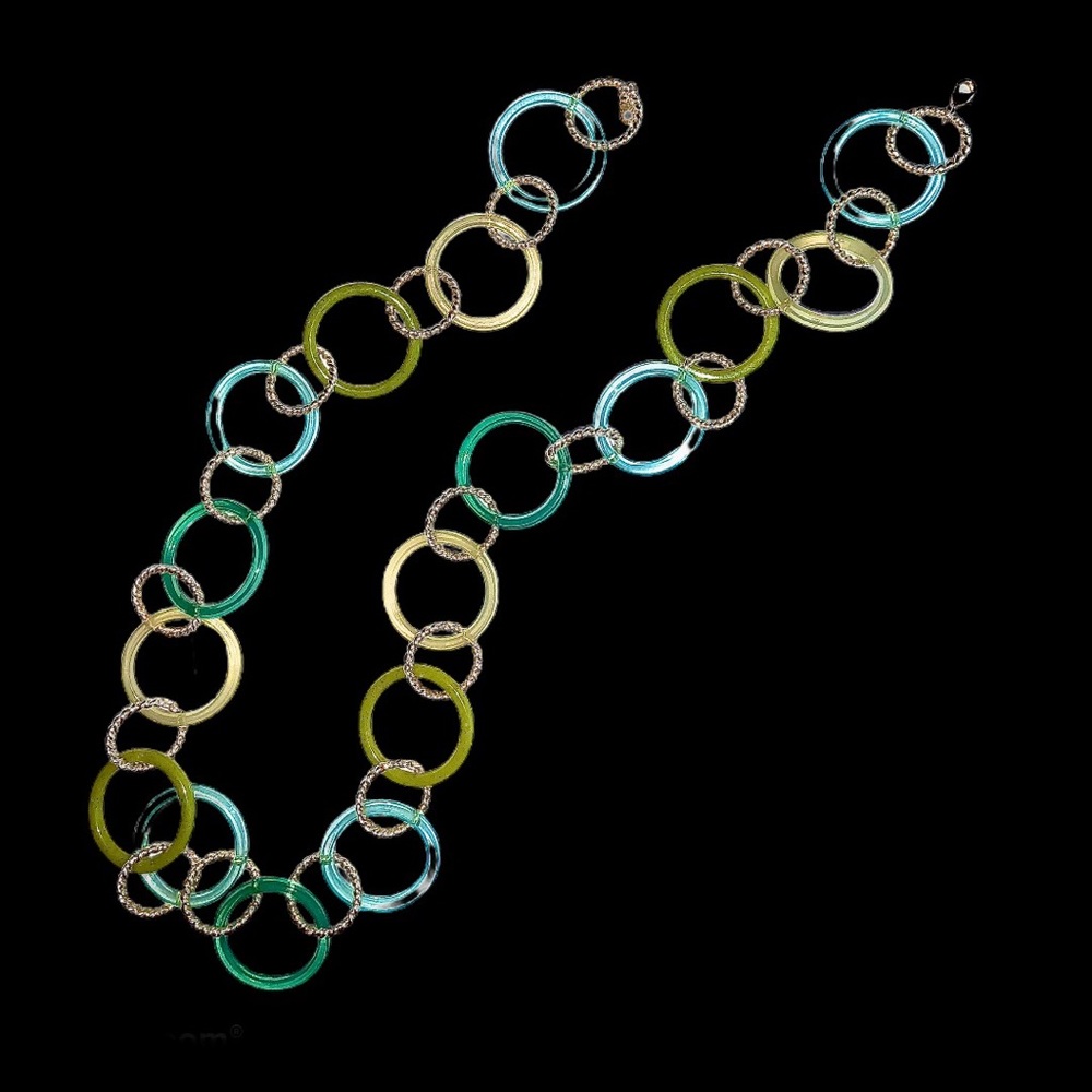 Translucent Necklace - Picture 2 of 5